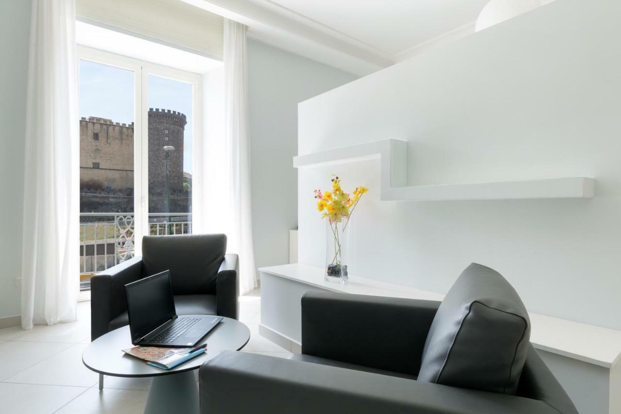 Dioniso'S Luxury Apartments Municipio ナポリ エクステリア 写真