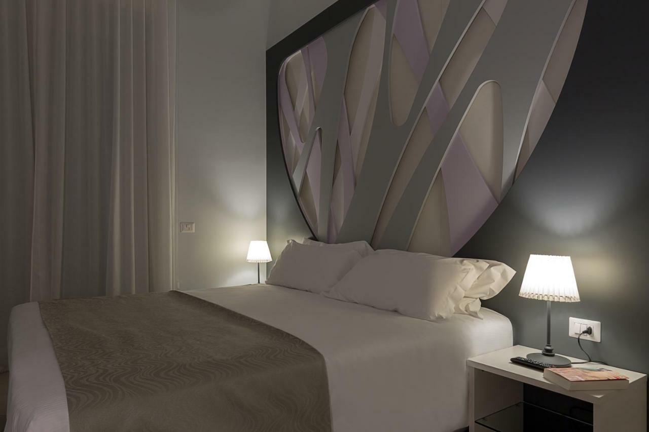 Dioniso'S Luxury Apartments Municipio ナポリ エクステリア 写真