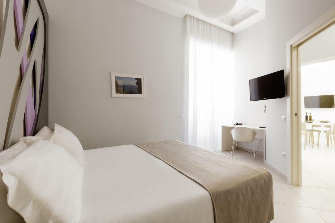 Dioniso'S Luxury Apartments Municipio ナポリ エクステリア 写真