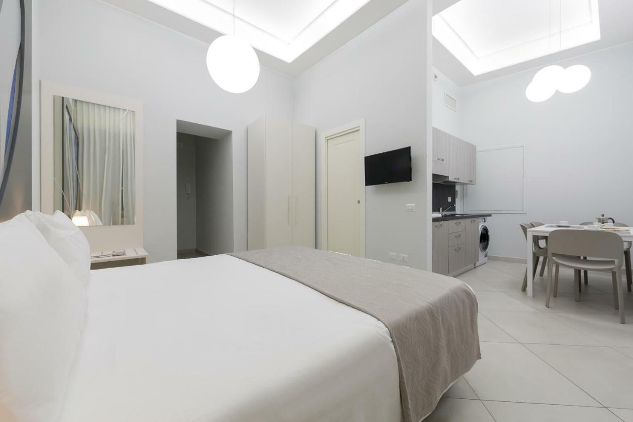 Dioniso'S Luxury Apartments Municipio ナポリ エクステリア 写真