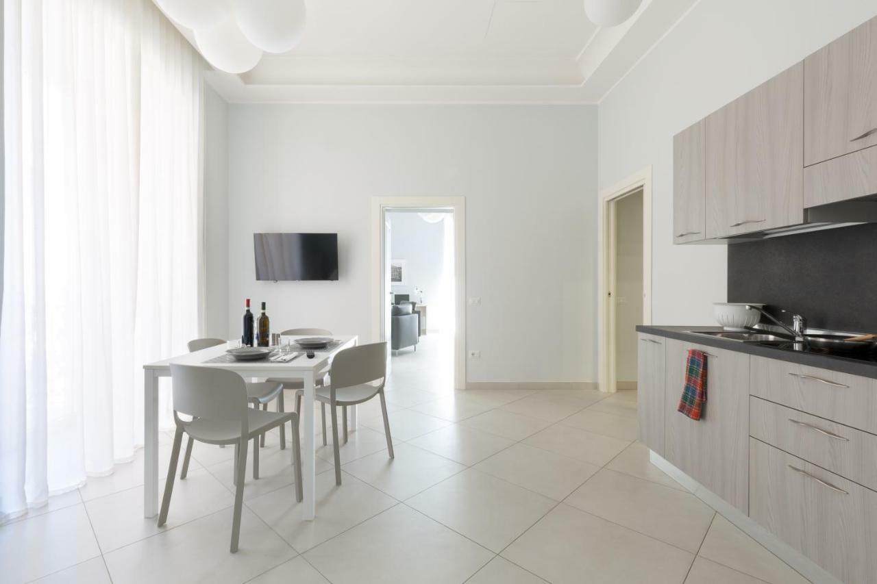 Dioniso'S Luxury Apartments Municipio ナポリ エクステリア 写真
